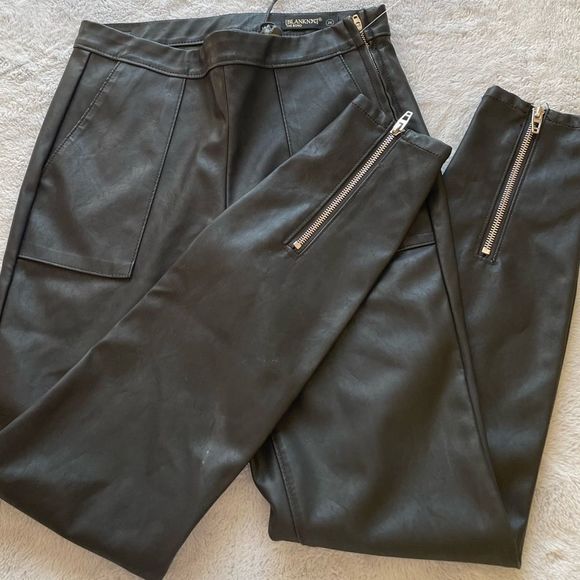 Blank NYC- Pleather Skinny Jeans with Zip Detail - size 26 - Picture 3 of 9